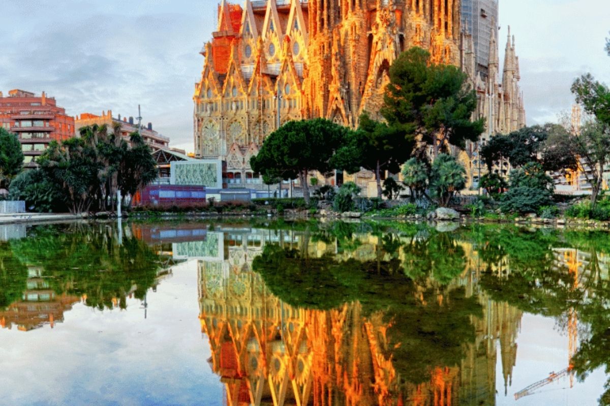 As 5 atrações imperdíveis para visitar em Barcelona-descubra o que ver na capital catalã